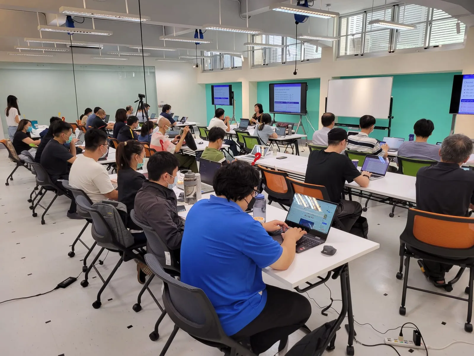 AI Foundry 設計區 — 資電學院 B29